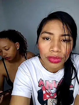 Snapshot of MelanyAndRizosss chatting on 21, 10, 2025 MelanyAndRizosss online show from 21, 10, 2025