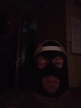 Snapshot of JoeyUhOh chatting on 9, 11, 2025 JoeyUhOh online show from 9, 11, 2025