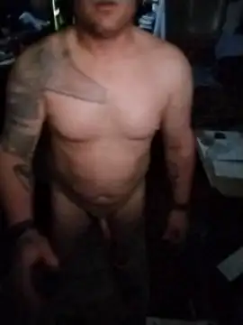 Snapshot of JoeyUhOh chatting on 13, 12, 2025 JoeyUhOh online show from 13, 12, 2025