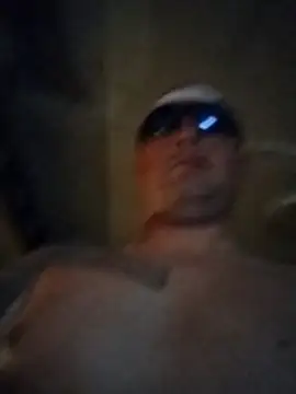 Snapshot of JoeyUhOh chatting on 19, 12, 2025 JoeyUhOh online show from 19, 12, 2025