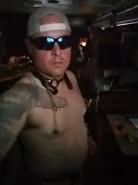 Snapshot of JoeyUhOh chatting on 21, 12, 2025 JoeyUhOh online show from 21, 12, 2025