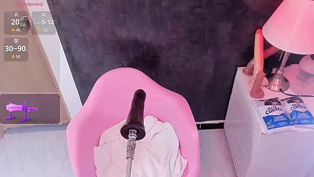 Snapshot of sharlotthe_bigass chatting on 18, 2, 2026 sharlotthe bigass online show from 18, 2, 2026