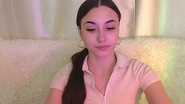 Snapshot of MelissaPristine chatting on 18, 10, 2025 MelissaPristine online show from 18, 10, 2025