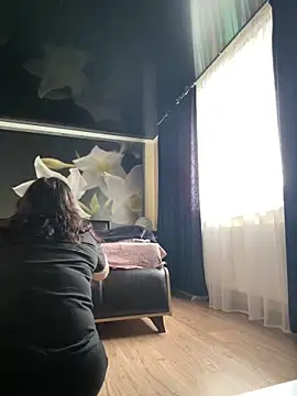 Snapshot of Liza_Will chatting on 4, 4, 2026 Liza Will online show from 4, 4, 2026