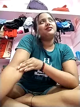 Snapshot of Fun__with__Prity chatting on 28, 10, 2025 Fun with Prity online show from 28, 10, 2025