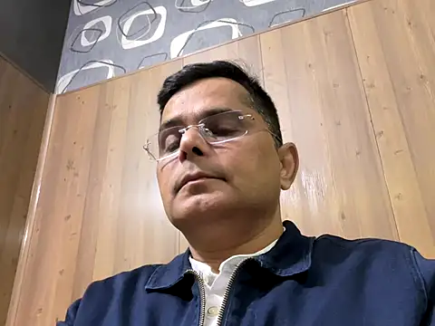 Snapshot of ultimatebooboo chatting on 23, 12, 2025 ultimatebooboo online show from 23, 12, 2025