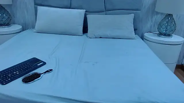 Snapshot of LittleeStar chatting on 20, 9, 2025 LittleeStar online show from 20, 9, 2025