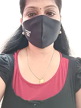 Snapshot of shivani27 chatting on 10, 9, 2025 shivani27 online show from 10, 9, 2025