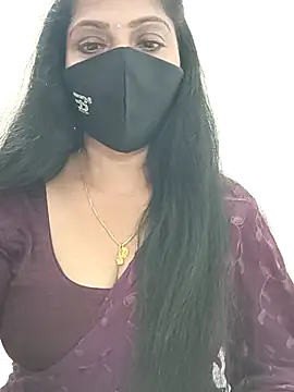 Snapshot of shivani27 chatting on 7, 4, 2026 shivani27 online show from 7, 4, 2026