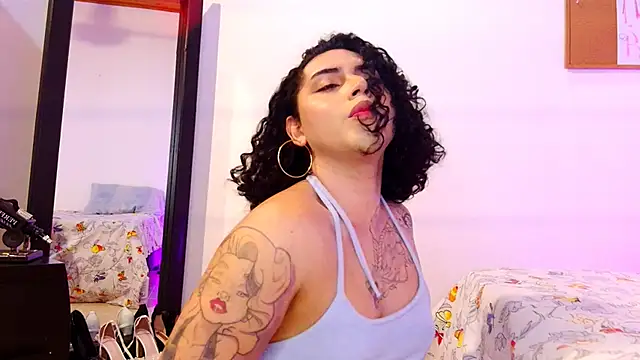 Snapshot of NoahMonroe_11 chatting on 5, 11, 2025 NoahMonroe 11 online show from 5, 11, 2025