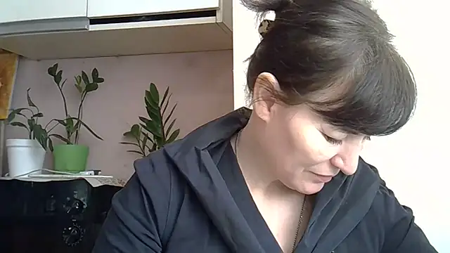 Snapshot of Krystal_82 chatting on 6, 2, 2026 Krystal 82 online show from 6, 2, 2026