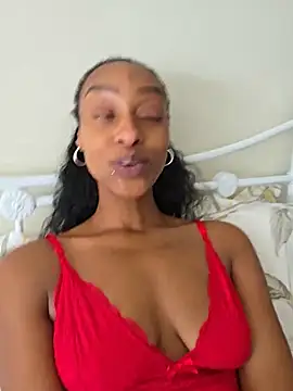 Snapshot of Hazel_Dollxx chatting on 28, 6, 2026 Hazel Dollxx online show from 28, 6, 2026