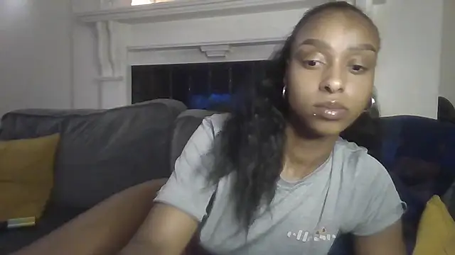 Snapshot of Hazel_Dollxx chatting on 29, 6, 2026 Hazel Dollxx online show from 29, 6, 2026