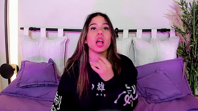 Snapshot of Rachell_criss chatting on 21, 3, 2026 Rachell criss online show from 21, 3, 2026