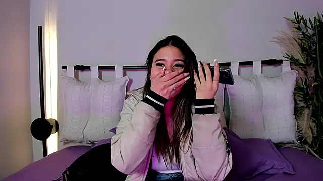 Snapshot of Rachell_criss chatting on 22, 3, 2026 Rachell criss online show from 22, 3, 2026