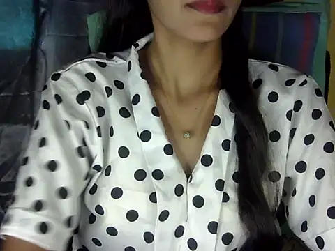 zara Khan0 online show from 22, 10, 2025