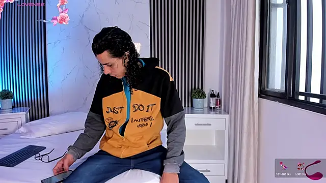 Snapshot of JackAndRosse_ chatting on 14, 11, 2025 JackAndRosse online show from 14, 11, 2025