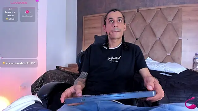 Snapshot of JackAndRosse_ chatting on 13, 12, 2025 JackAndRosse online show from 13, 12, 2025