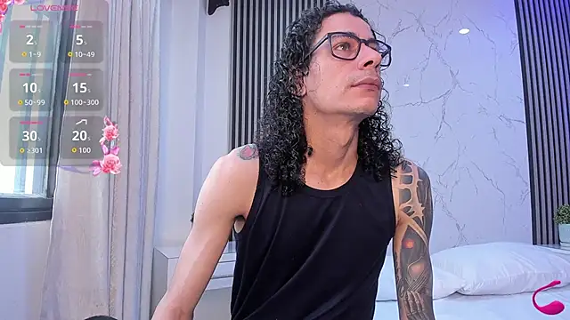 Snapshot of JackAndRosse_ chatting on 18, 12, 2025 JackAndRosse online show from 18, 12, 2025