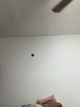 Snapshot of Nia_Desire chatting on 2, 12, 2025 Nia Desire online show from 2, 12, 2025