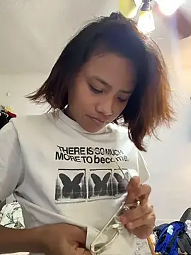 Snapshot of Nia_Desire chatting on 18, 12, 2025 Nia Desire online show from 18, 12, 2025