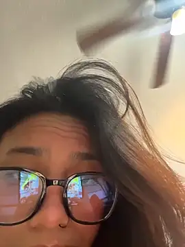 Snapshot of Nia_Desire chatting on 6, 1, 2026 Nia Desire online show from 6, 1, 2026