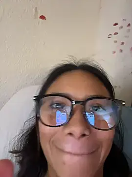 Snapshot of Nia_Desire chatting on 3, 3, 2026 Nia Desire online show from 3, 3, 2026