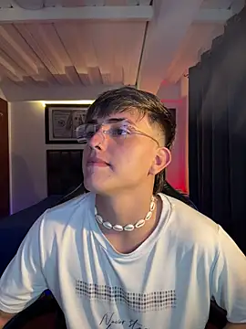 Snapshot of Justin_trevor1 chatting on 21, 10, 2025 Justin trevor1 online show from 21, 10, 2025