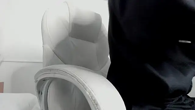 Snapshot of dark_sun302 chatting on 21, 9, 2025 dark sun302 online show from 21, 9, 2025