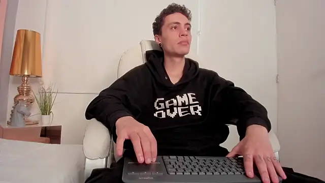 Snapshot of dark_sun302 chatting on 30, 9, 2025 dark sun302 online show from 30, 9, 2025