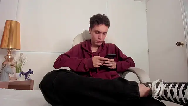 Snapshot of dark_sun302 chatting on 3, 10, 2025 dark sun302 online show from 3, 10, 2025