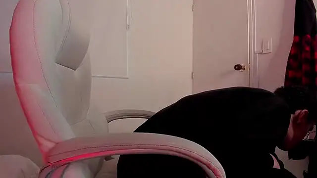 Snapshot of dark_sun302 chatting on 4, 10, 2025 dark sun302 online show from 4, 10, 2025