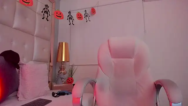 Snapshot of dark_sun302 chatting on 24, 10, 2025 dark sun302 online show from 24, 10, 2025