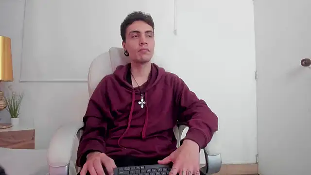 Snapshot of dark_sun302 chatting on 29, 11, 2025 dark sun302 online show from 29, 11, 2025