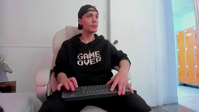 Snapshot of dark_sun302 chatting on 30, 11, 2025 dark sun302 online show from 30, 11, 2025