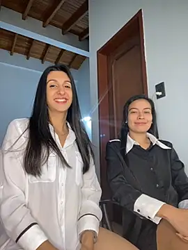 Snapshot of Saloriz_Col chatting on 3, 12, 2025 Saloriz Col online show from 3, 12, 2025