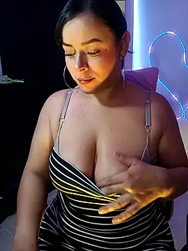 Snapshot of Danniela20 chatting on 26, 10, 2025 Danniela20 online show from 26, 10, 2025