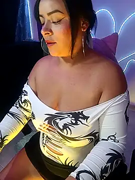 Snapshot of Danniela20 chatting on 25, 11, 2025 Danniela20 online show from 25, 11, 2025