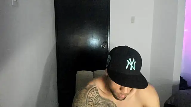 Snapshot of ThiagoLugo chatting on 13, 4, 2026 ThiagoLugo online show from 13, 4, 2026