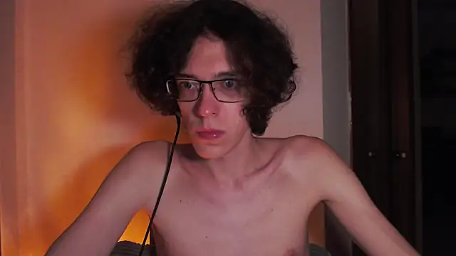 Snapshot of LovesomeCookie chatting on 22, 4, 2026 LovesomeCookie online show from 22, 4, 2026