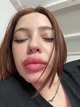 Snapshot of Hannah_xBaby chatting on 7, 3, 2026 Hannah xBaby online show from 7, 3, 2026