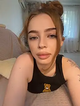 Hannah xBaby online show from 8, 7, 2026