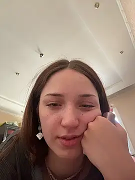 DollyTall online show from 28, 3, 2026