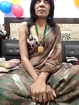 Snapshot of Yourhotsweetgirl chatting on 15, 11, 2025 Yourhotsweetgirl online show from 15, 11, 2025