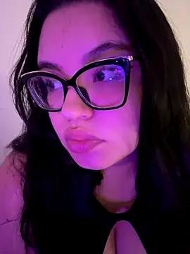 Snapshot of Emily_Taylor2 chatting on 6, 1, 2026 Emily Taylor2 online show from 6, 1, 2026