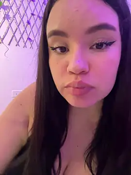 Snapshot of Emily_Taylor2 chatting on 8, 2, 2026 Emily Taylor2 online show from 8, 2, 2026