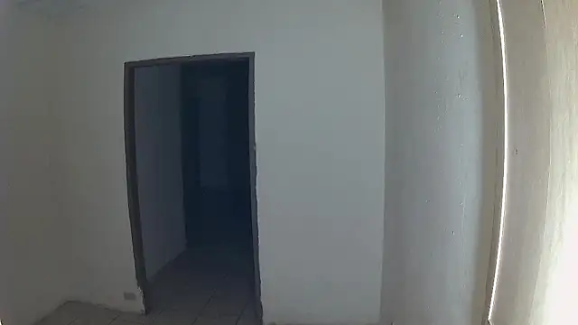 Snapshot of BlondZilla chatting on 27, 10, 2025 BlondZilla online show from 27, 10, 2025