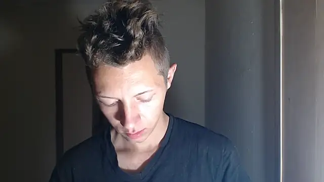 Snapshot of BlondZilla chatting on 3, 11, 2025 BlondZilla online show from 3, 11, 2025