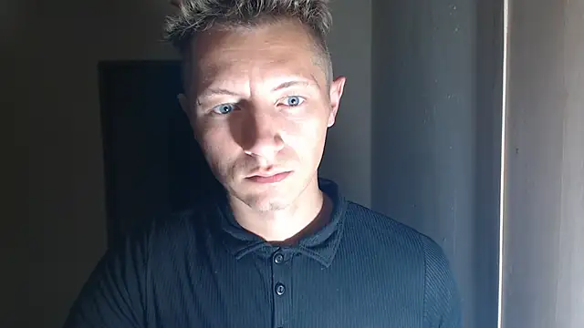 Snapshot of BlondZilla chatting on 10, 11, 2025 BlondZilla online show from 10, 11, 2025