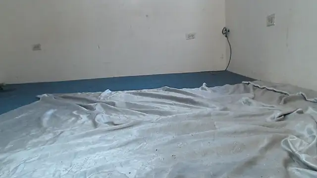 Snapshot of BlondZilla chatting on 11, 11, 2025 BlondZilla online show from 11, 11, 2025